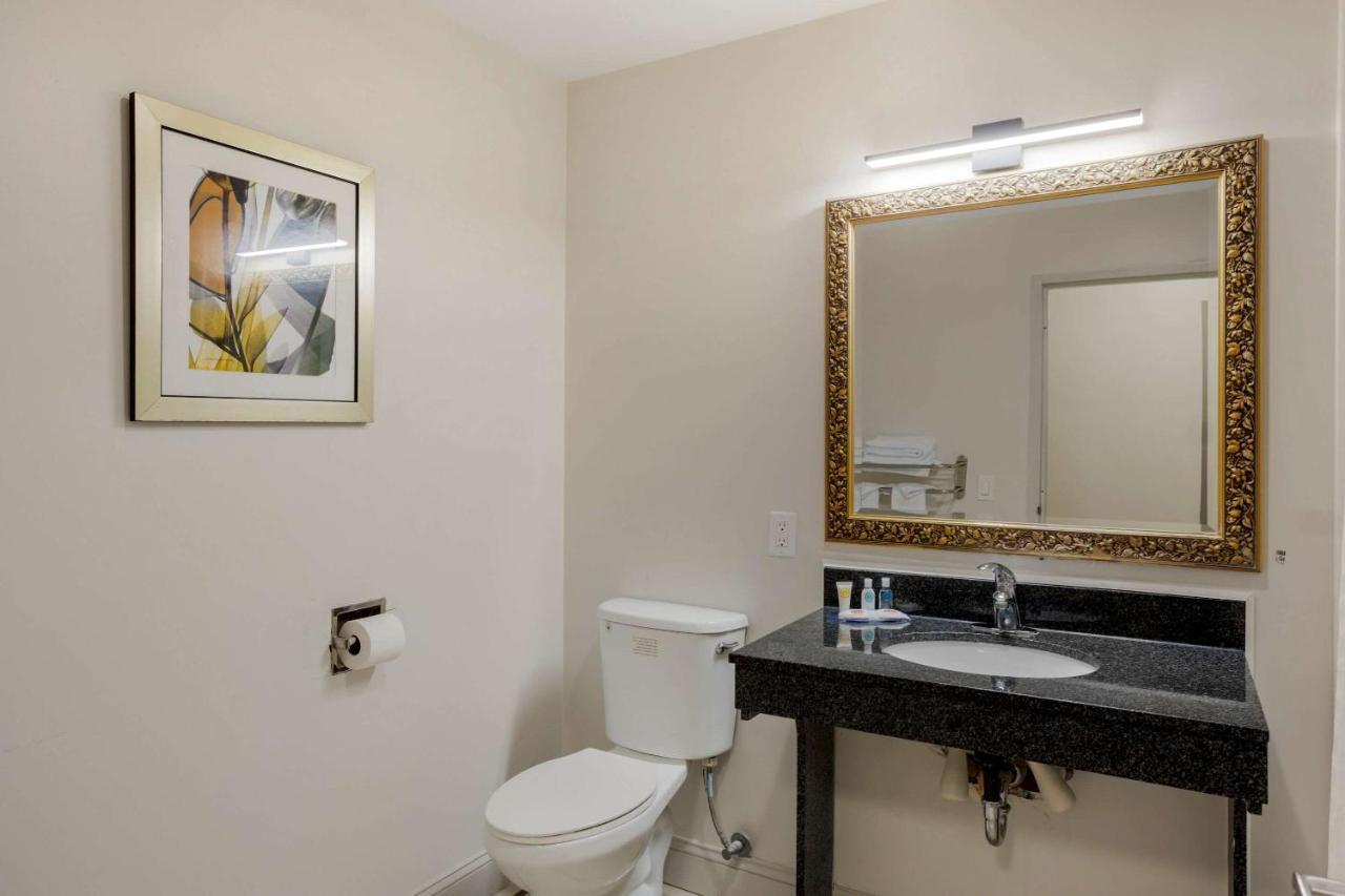 Comfort Inn & Suites Mt Laurel-Philadelphia Mount Laurel Zewnętrze zdjęcie