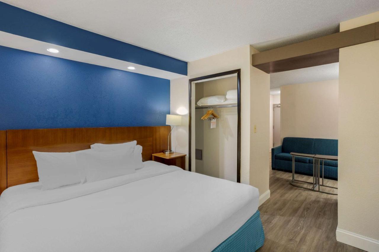 Comfort Inn & Suites Mt Laurel-Philadelphia Mount Laurel Zewnętrze zdjęcie