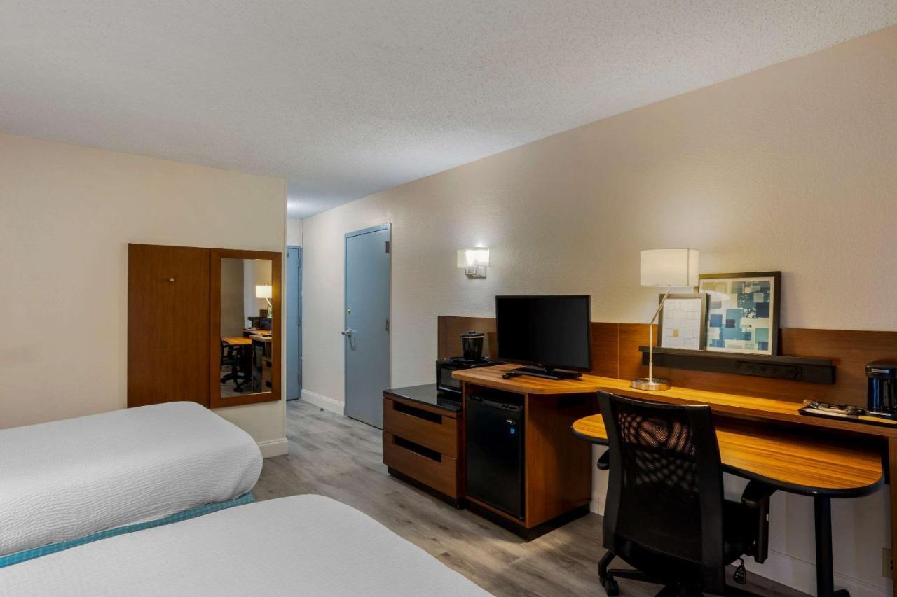 Comfort Inn & Suites Mt Laurel-Philadelphia Mount Laurel Zewnętrze zdjęcie