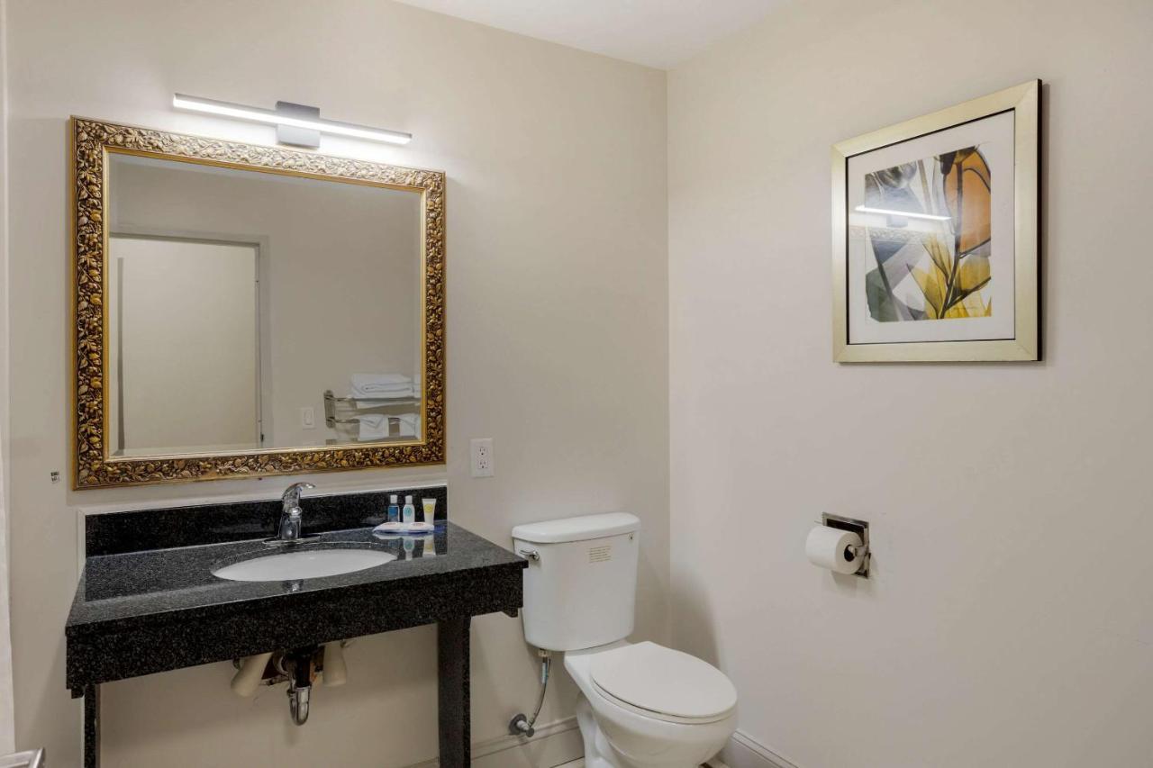 Comfort Inn & Suites Mt Laurel-Philadelphia Mount Laurel Zewnętrze zdjęcie
