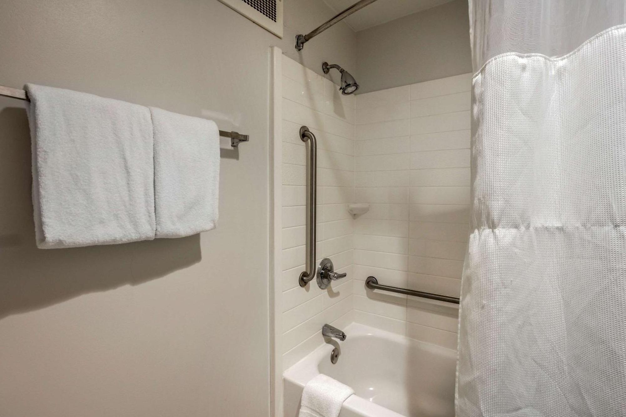 Comfort Inn & Suites Mt Laurel-Philadelphia Mount Laurel Zewnętrze zdjęcie