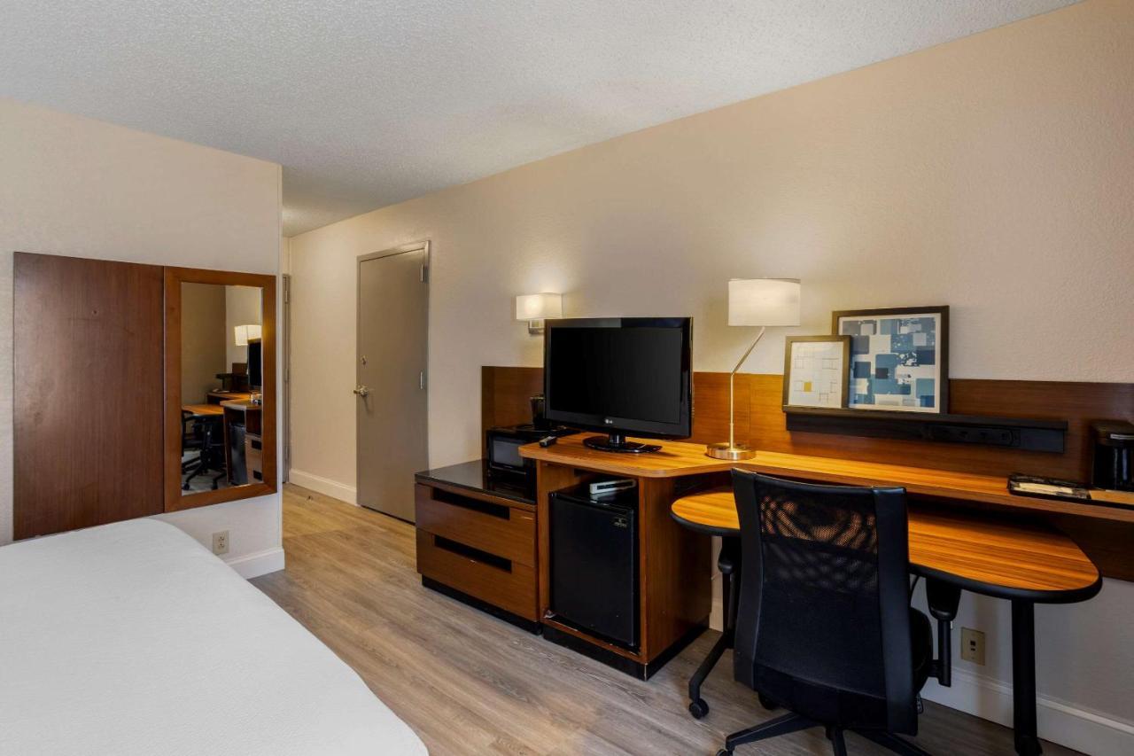 Comfort Inn & Suites Mt Laurel-Philadelphia Mount Laurel Zewnętrze zdjęcie